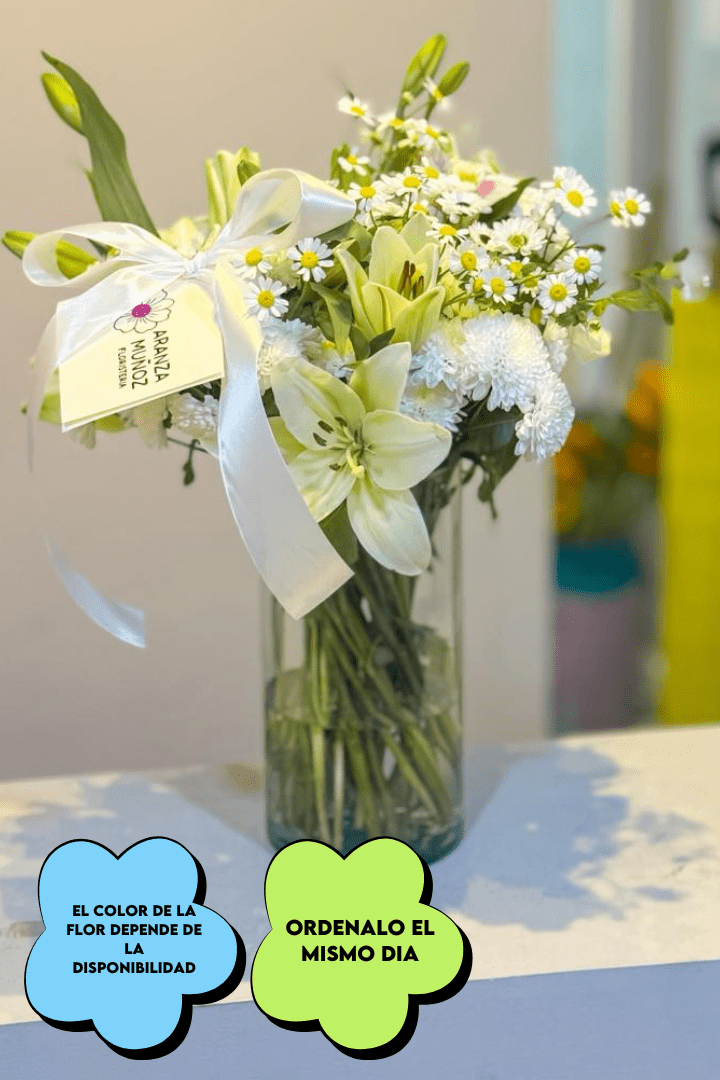 Florero con lirios y margarita