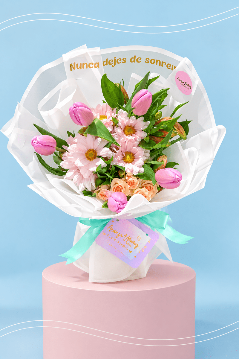 Anuncio floral pastel con tulipanes y margaritas (2)